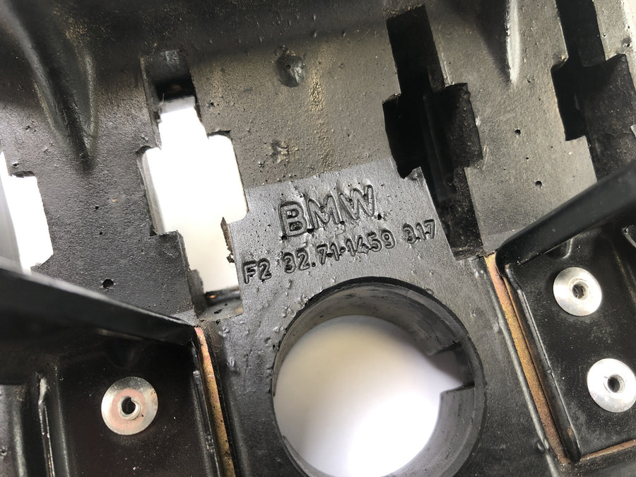 BMW K 100 RT [1988] - handlebar padding flapper plate