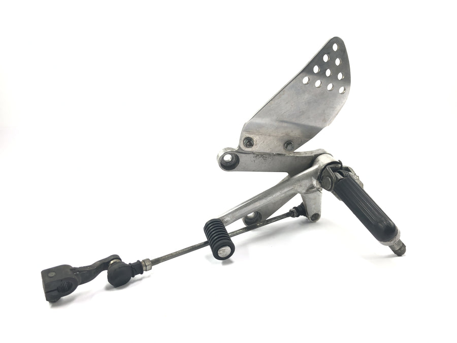 Honda CBR 900 RR Fireblade SC33 [2000] - Front left footrest Driver's footrest with gear lever and linkage