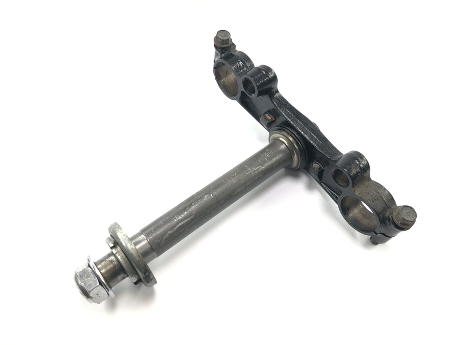Honda FT 500 PC07 [1983] - Fork bridge below steering head shaft