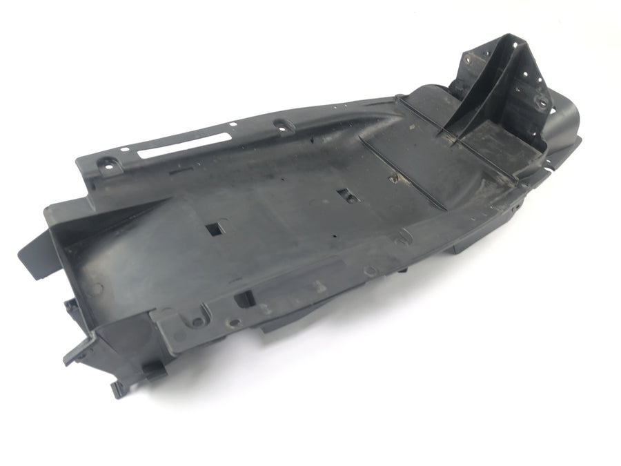 Yamaha YZF R1 RN01 [1998] - Disguise of rear undercovering