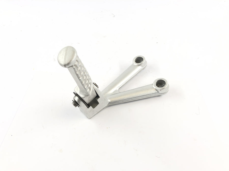 Triumph Speed ​​Triple 955i [1999] - Passenger footrest left