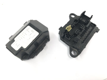 Kawasaki GPZ 1000 RX [1987] - Fuse box housing relay box fuse box holder - 0