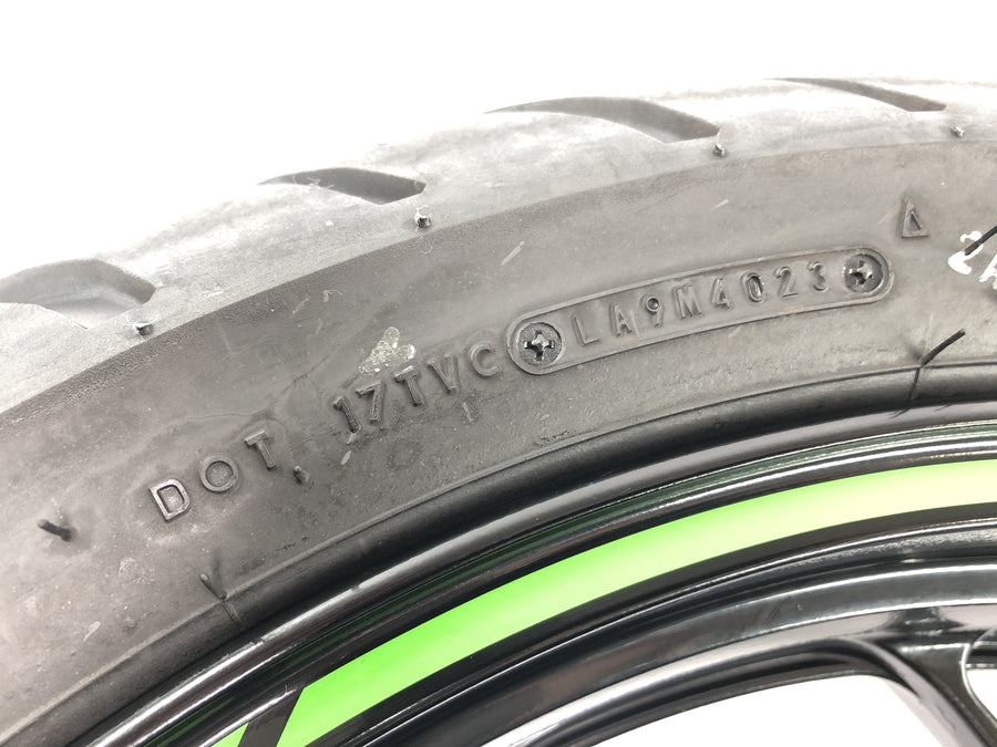 Kawasaki Ninja 125 BX125B [2024] - rear wheel tire rim aluminum rims behind