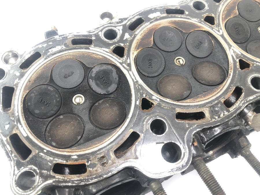 Yamaha YZF R1 RN01 [1998] - cylinder head