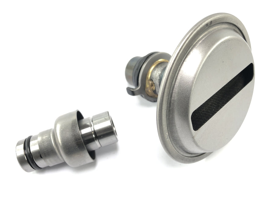 Honda CBR 900 RR SC28 [1994] - oil sieve with valve