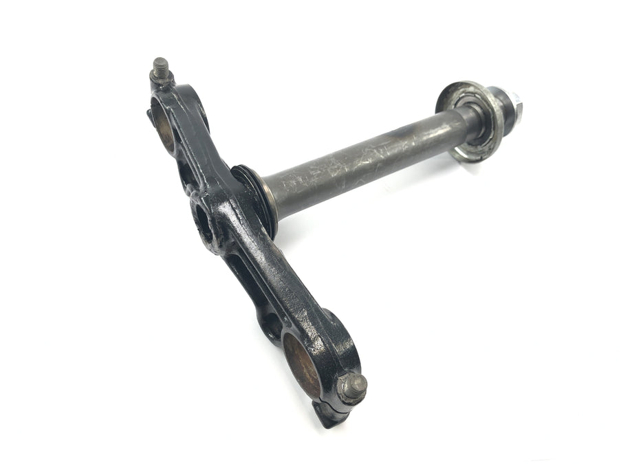 Honda FT 500 PC07 [1983] - Fork bridge below steering head shaft