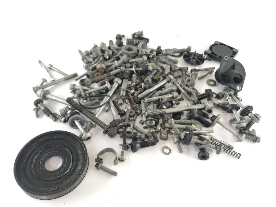 BMW R 1200 R [2007] - Screws and remaining parts bundle