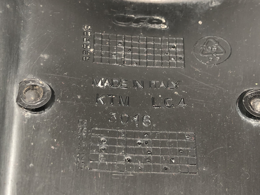 KTM 640 LC4 Prestige [2005] - Rear fender, rear wheel cover, rear splash guard