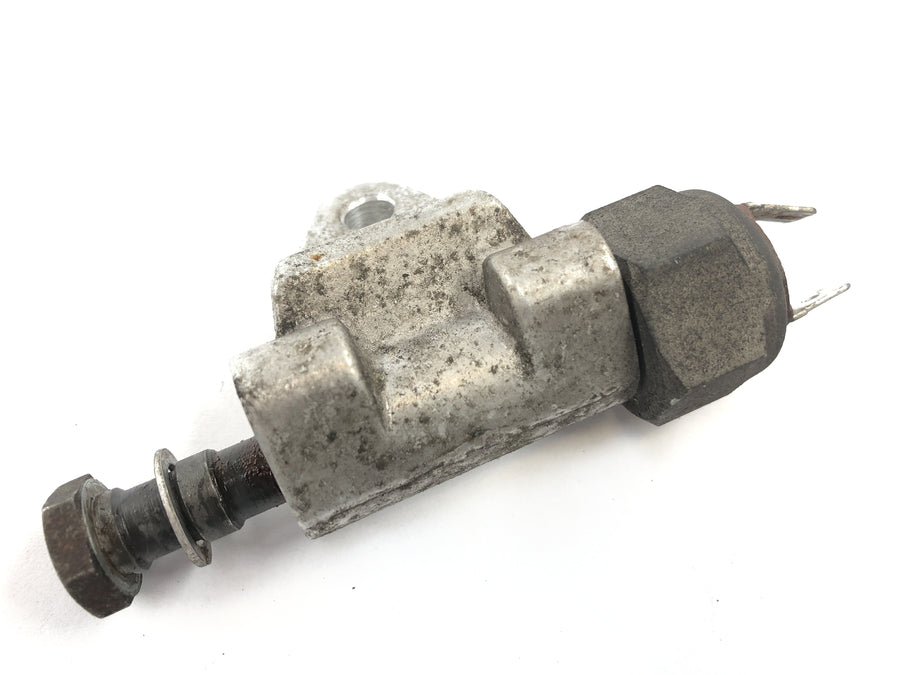 Moto Guzzi California II VT [1985] - Brake light switch at the front