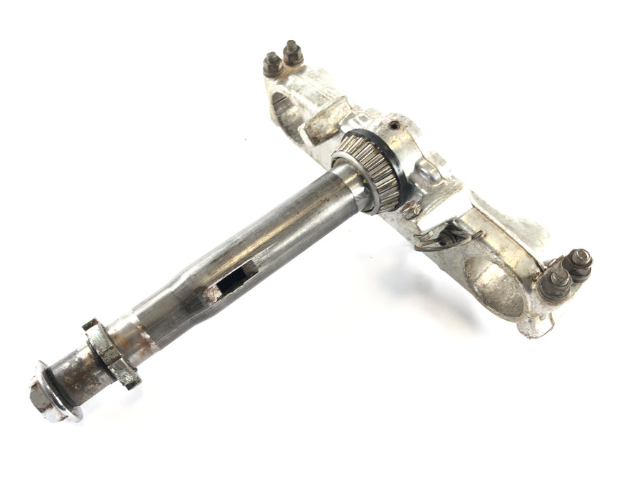 Yamaha XT 600 Zentere 34L [1985] - fork bridge below