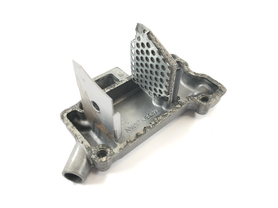Kawasaki GPZ 1000 RX [1987] - engine cover top ventilation cover