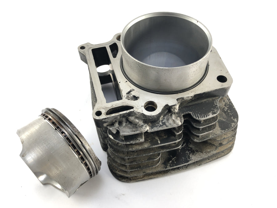 Yamaha TT 600 59X [1986] - cylinder with piston cylinder is welded