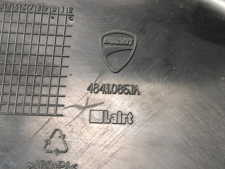Ducati Multistrada 1200 S Touring [2009] - Fairing side fairing set right left air deflector wind deflector