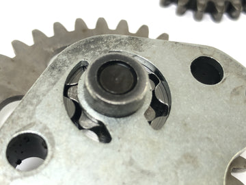 Yamaha XT 125 X [2004] - Oil pump with oil strainer - 0