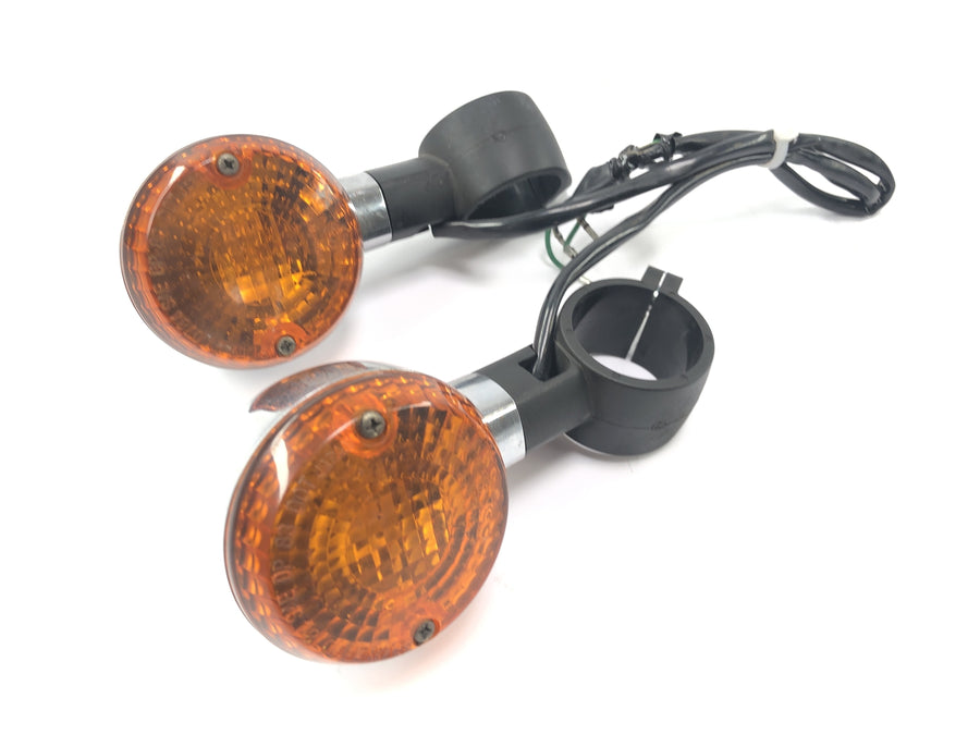 Kawasaki VN 1500 Classic VNT50D [2001] - turn signal flashing light on the front motorcycle signal light