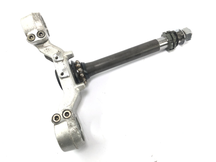 Yamaha TRX 850 4UN [1996] - Fork bridge below control shaft