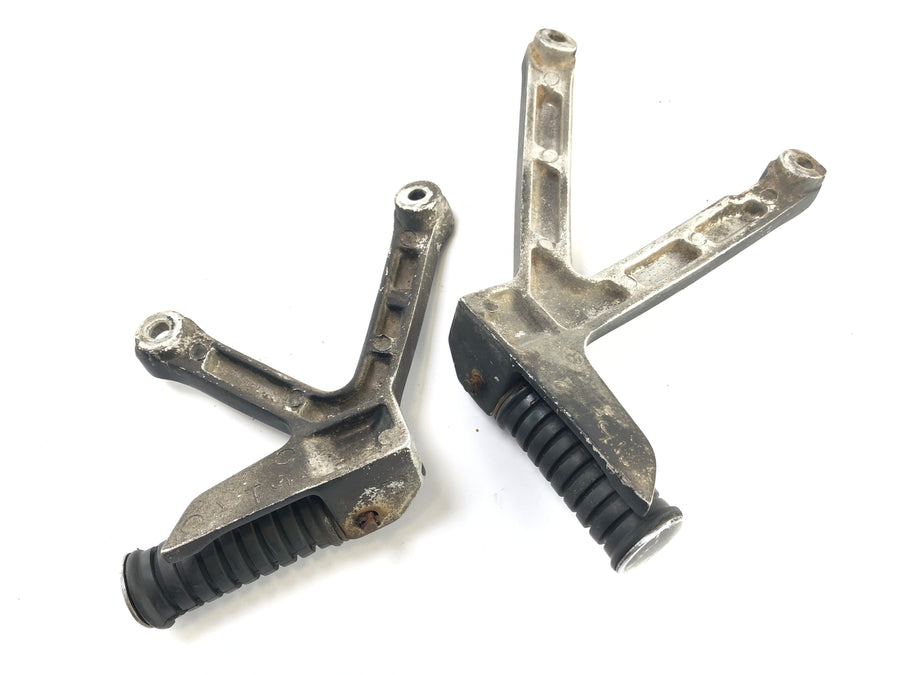 Yamaha XT 600 E 3TB [1996] - Passenger footrests left and right with holder