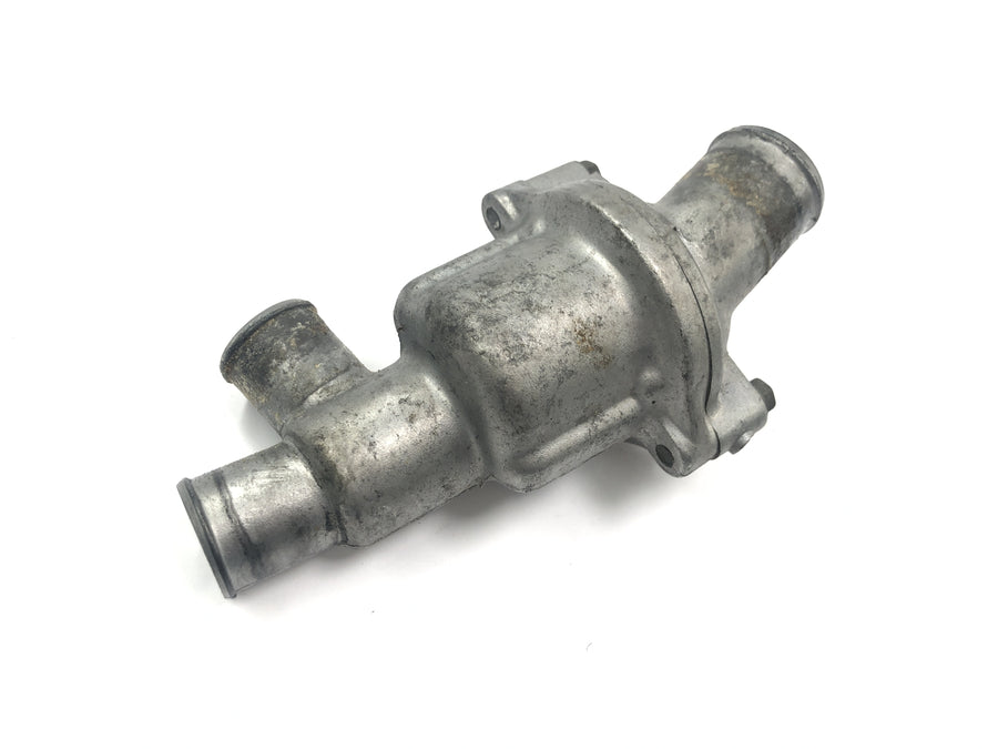 Yamaha YZF R1 RN04 [2001] - Thermostat housing coolant distributor coolant housing
