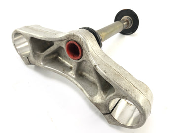 Triumph Daytona 955i T595 [1999] - Lower crankshaft bridge