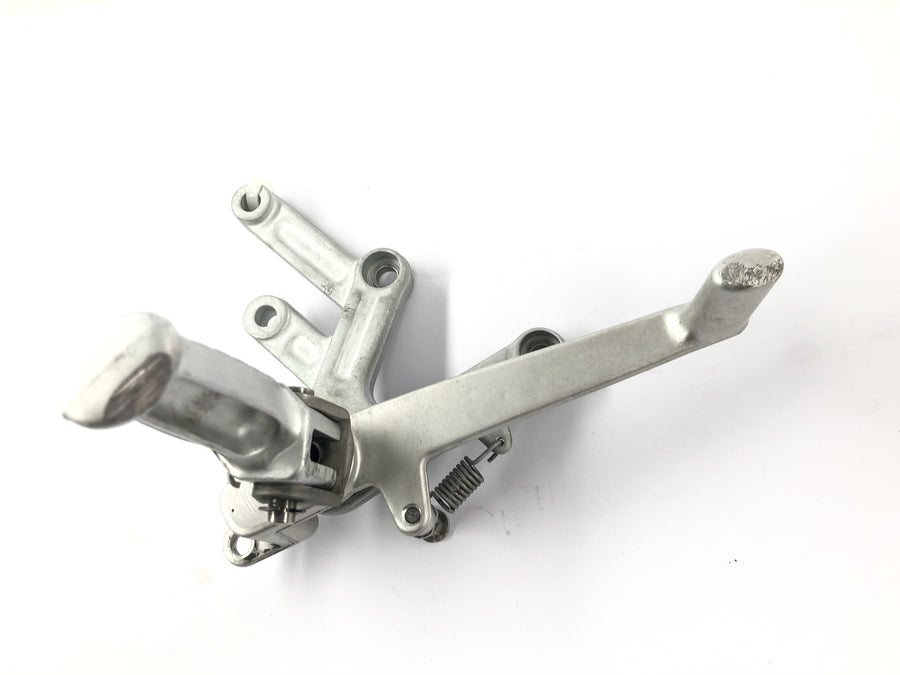 TRIUMPH DAYTONA 955I T595 [1998] - Footrest footrest holder with brake pedal on the right