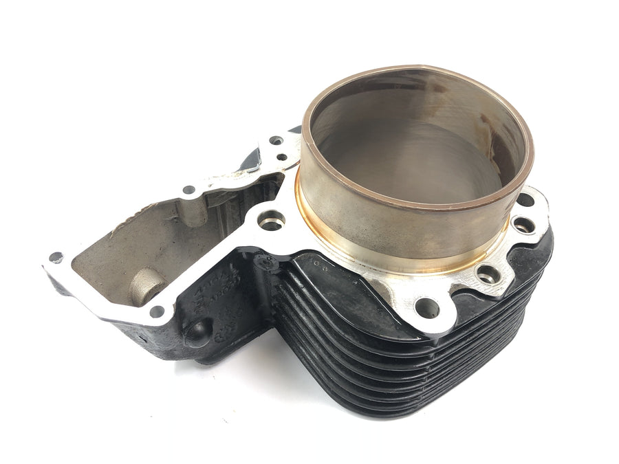 BMW R 1200 GS Adventure R12 [2012] - cylinder with pistons on the left
