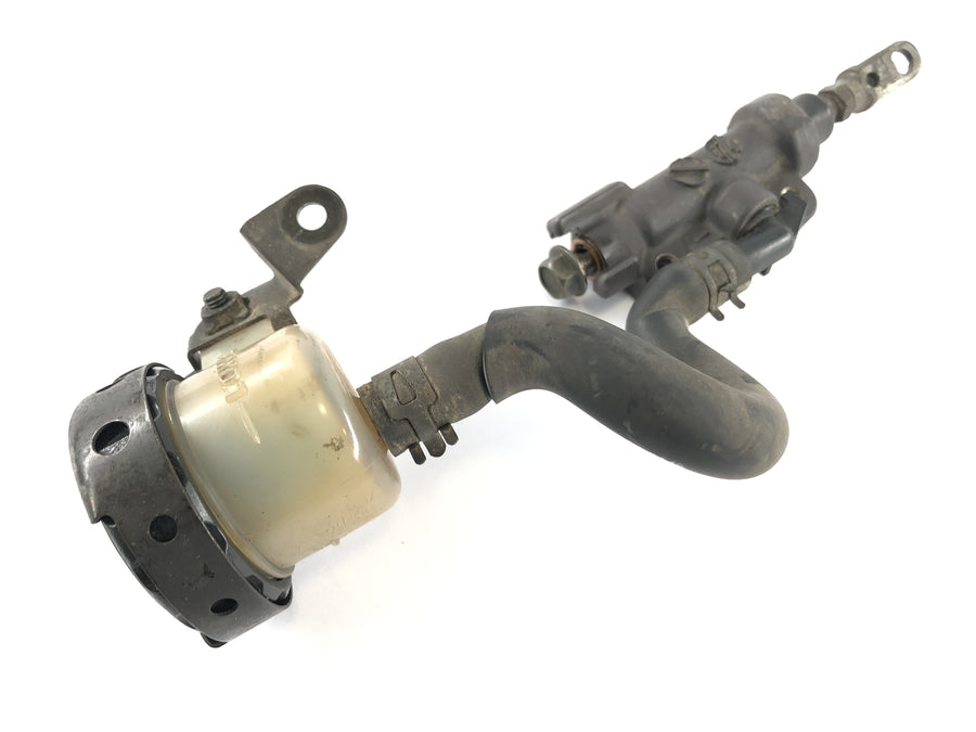 Yamaha YZF 750 R 4HN [1996] - brake pump behind