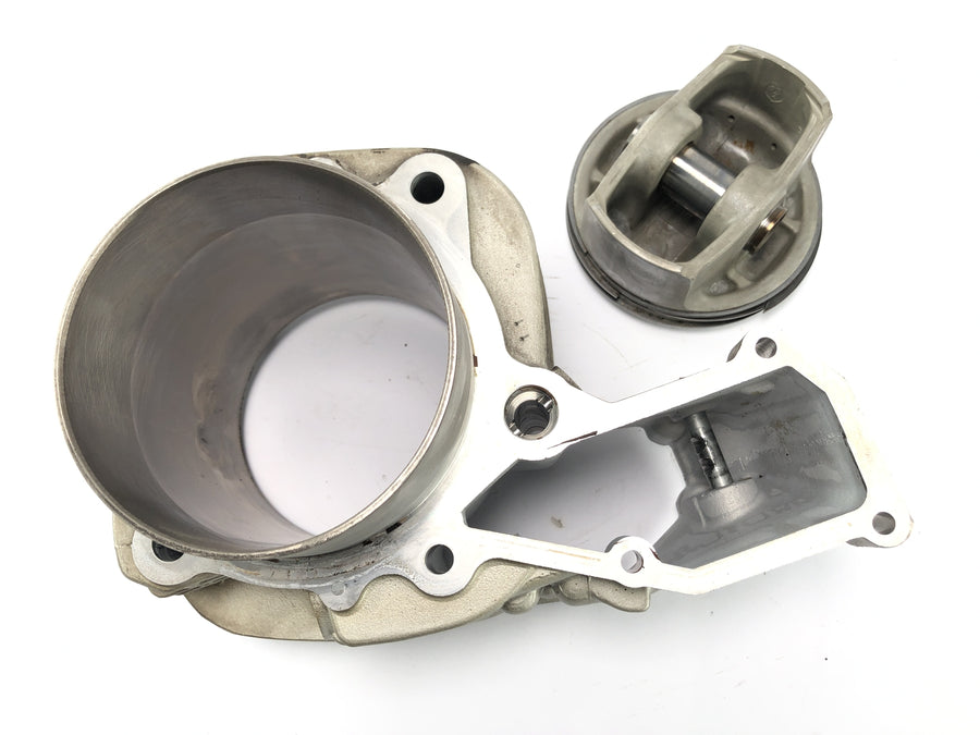 BMW R 1150 R R21 [2003] - cylinder with pistons on the left