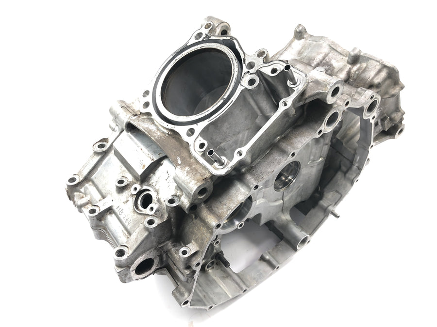 HONDA VTR 1000 SP 1 SC45 [2001] - Engine housing engine block crankcase with pistons