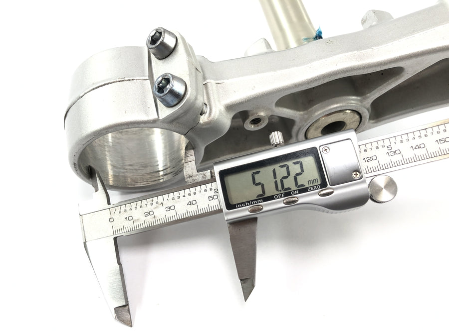 Triumph Street Triple R 675 D67LD [2010] - fork bridge below