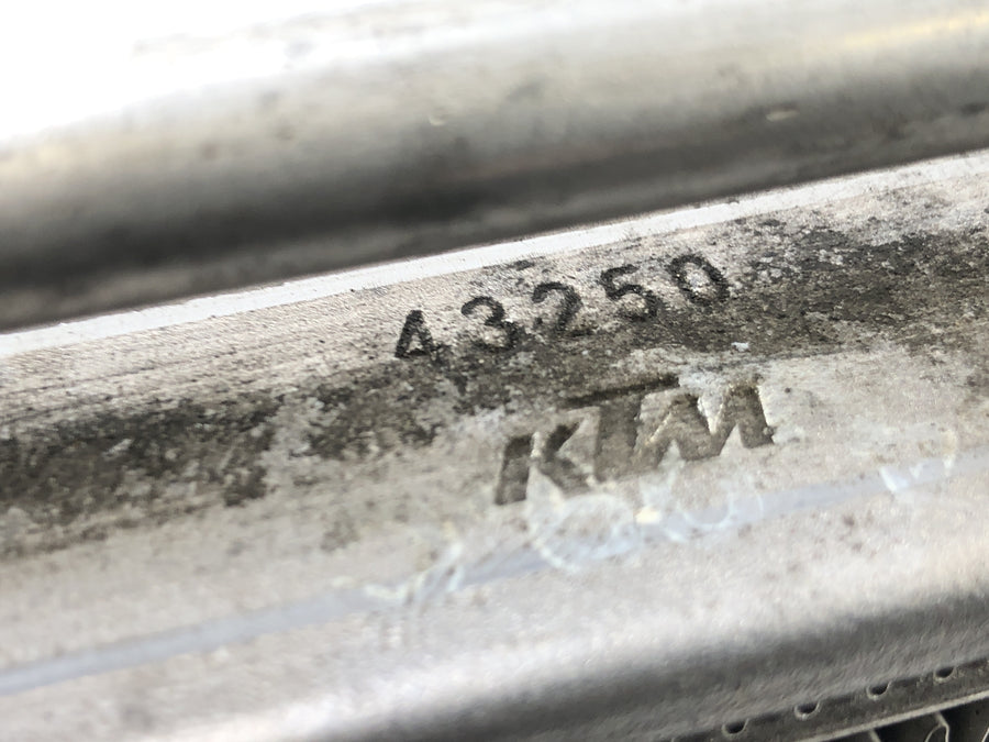 Aprilia RSV4 1000 [2010] - Oil cooler