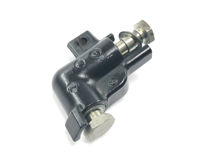 Triumph Tiger 900 T400 [1998] - Front brake line distributor