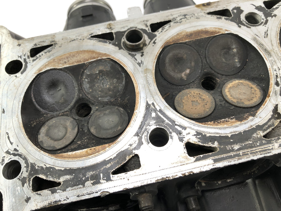 Kawasaki GPZ 1000 RX [1987] - Cylinder head not complete