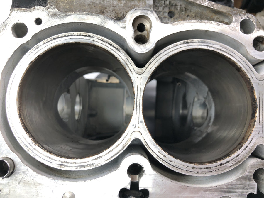 BMW K 1200 S K12S [2005] - Engine block crankcase cylinder block piston set