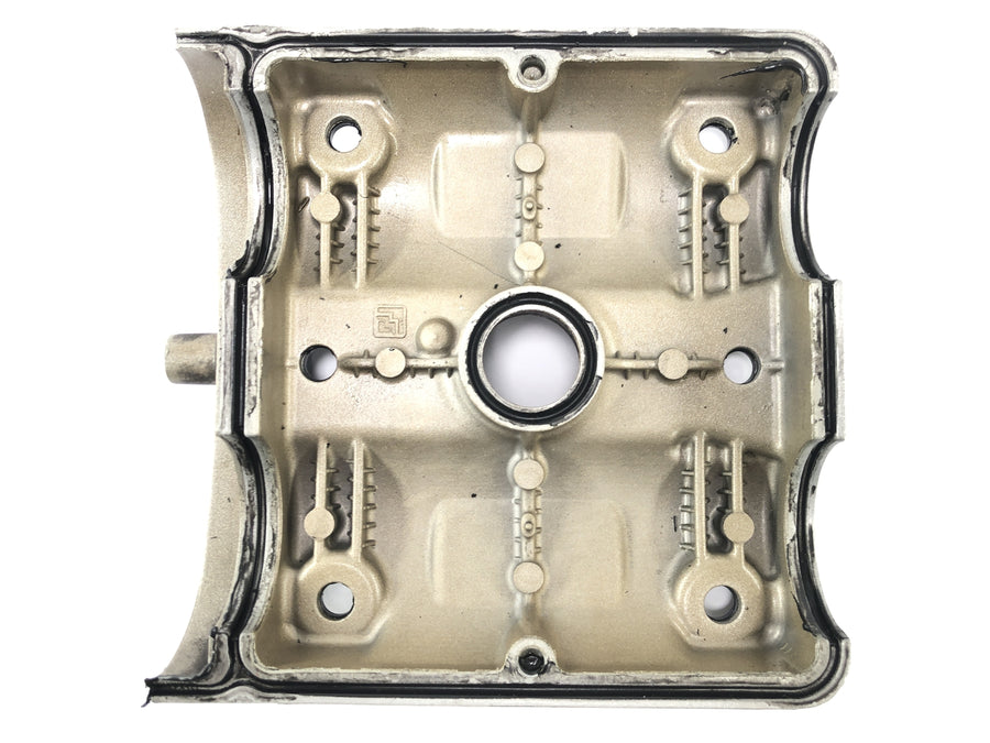 Ducati 999 H4 [2003] - valve lid at the back