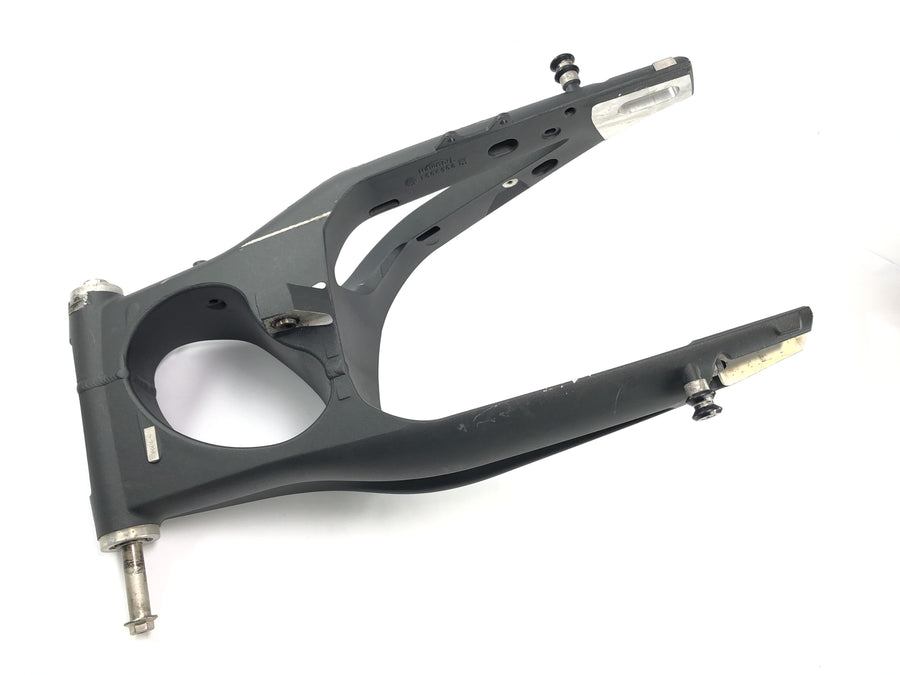 Triumph Street Triple R 675 D67LD [2010] - Swinge rear wheel swing