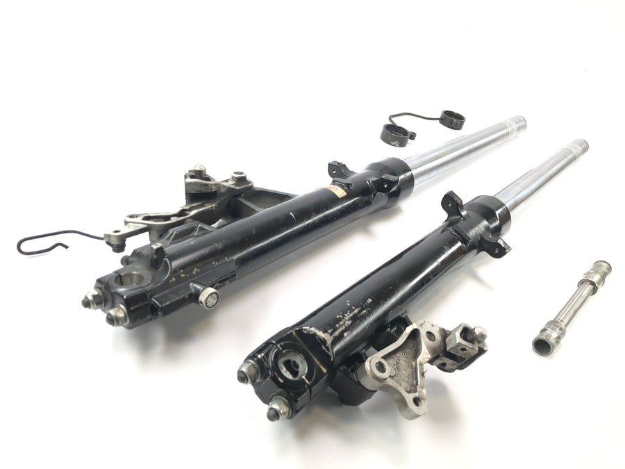 Honda CBX 750 RC17 [1984] - fork pipes Telegabel 39mm with front axle
