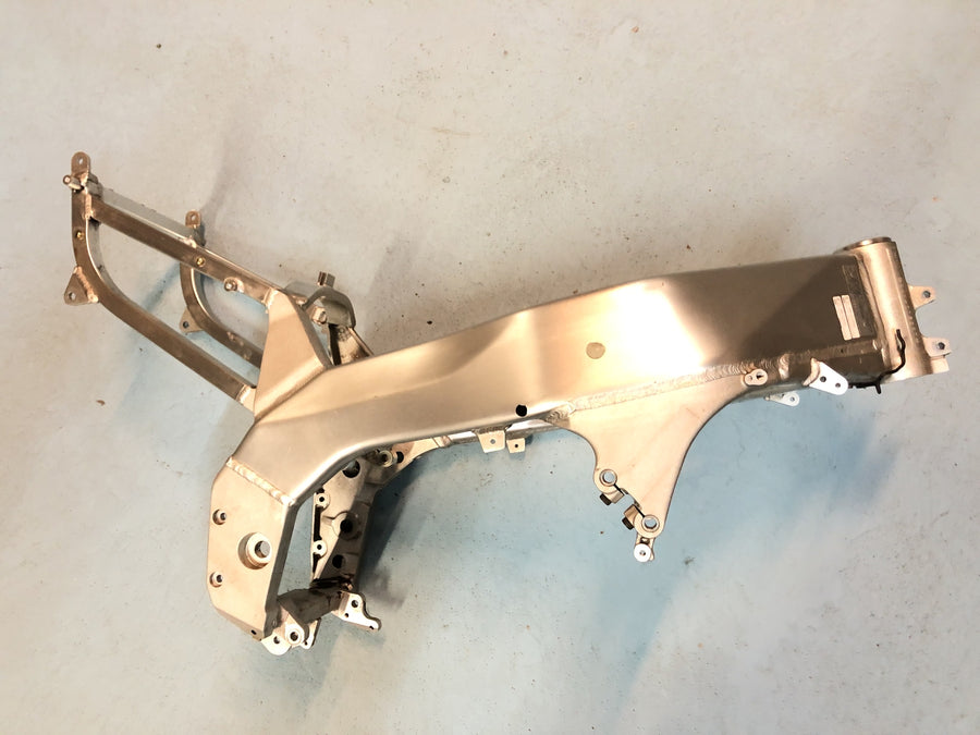 Yamaha YZF 750 R 4HN [1996] - frame with papers