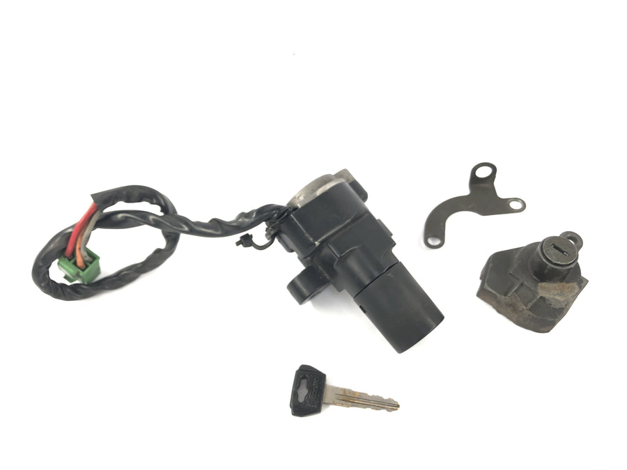 Suzuki GSX R 1100 GV73B [1990] - ignition lock