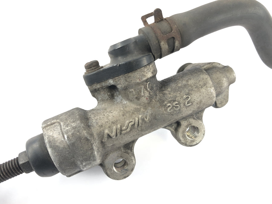 Suzuki GSF 1200 S Bandit WVA9 [2003] - Brake pump behind