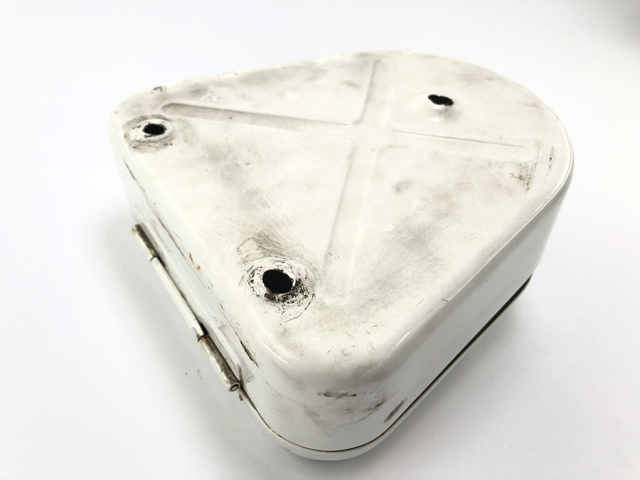Moto Guzzi V7 Special [1971] - storage compartment on the left