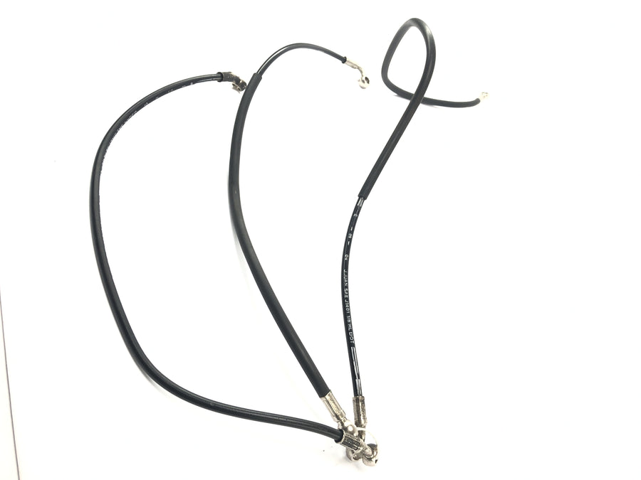 Triumph Sprint ST 1050 [2005] - brake line at the front