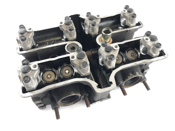 Yamaha V Max 1200 2we [1996] - cylinder head at the back