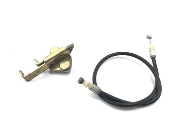 Yamaha XJR 1300 RP02 [1999] - Seat lock with Bowden cable