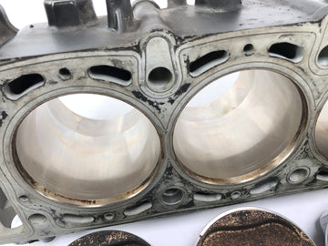 Kawasaki ZRX 1200 S ZRT20A [2002] - cylinder with pistons - 0