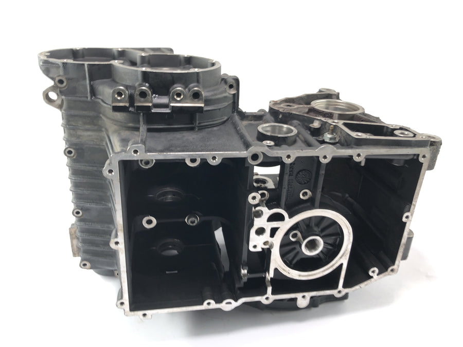 Triumph Daytona 900 T300 [1993] - Motor housing empty housing with running sockets and pistons