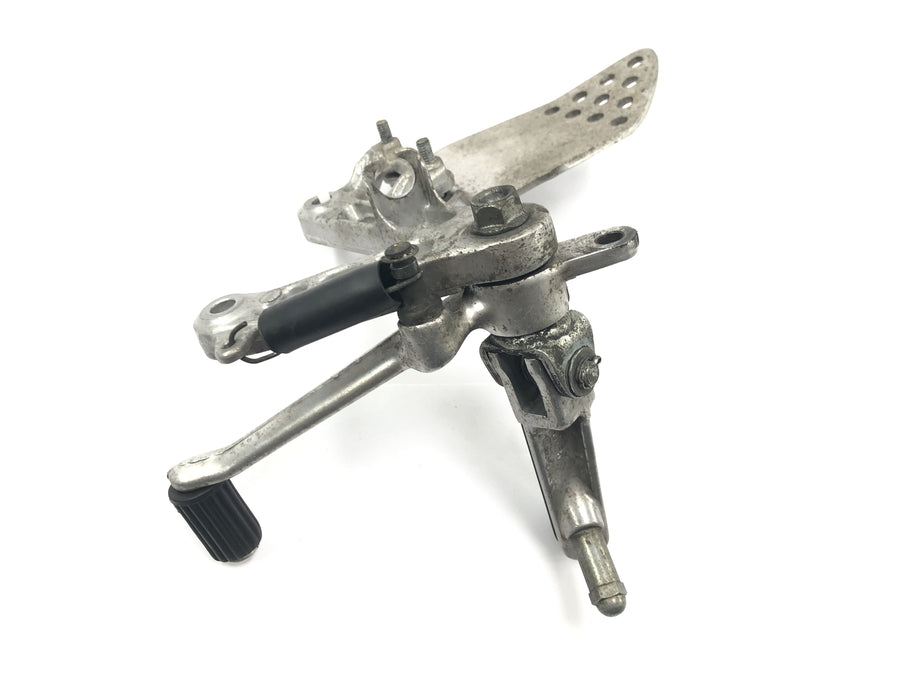 Honda CBR 900 RR Fireblade SC33 [2000] - Front right footrest Driver's footrest with brake pedal