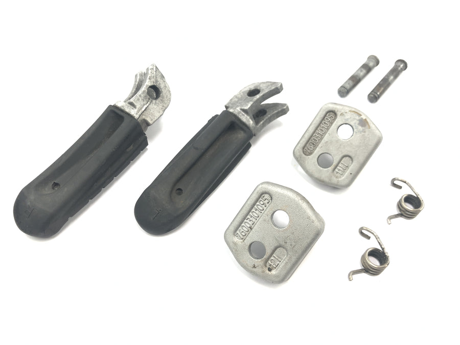 KTM Duke 690 A3 [2012] - Footrests driver footrests folding running boards set at the front