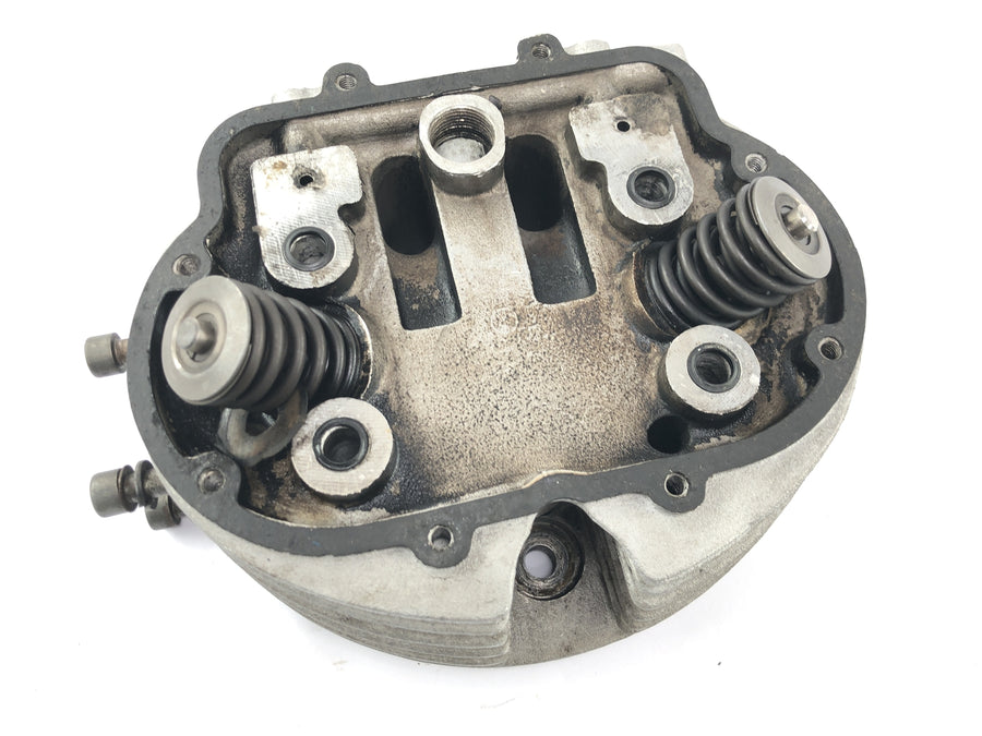Moto Guzzi V7 Special [1971] - cylinder head right valve head head engine cylinder head