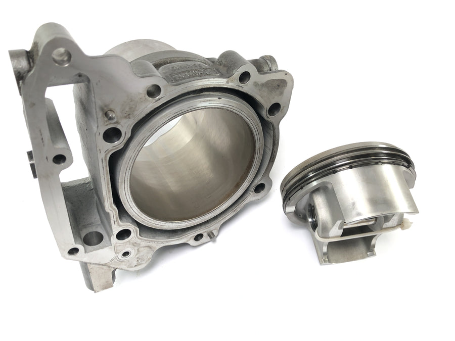 Aprilia SL 1000 Falco Pa [2000] - cylinder with pistons in the back