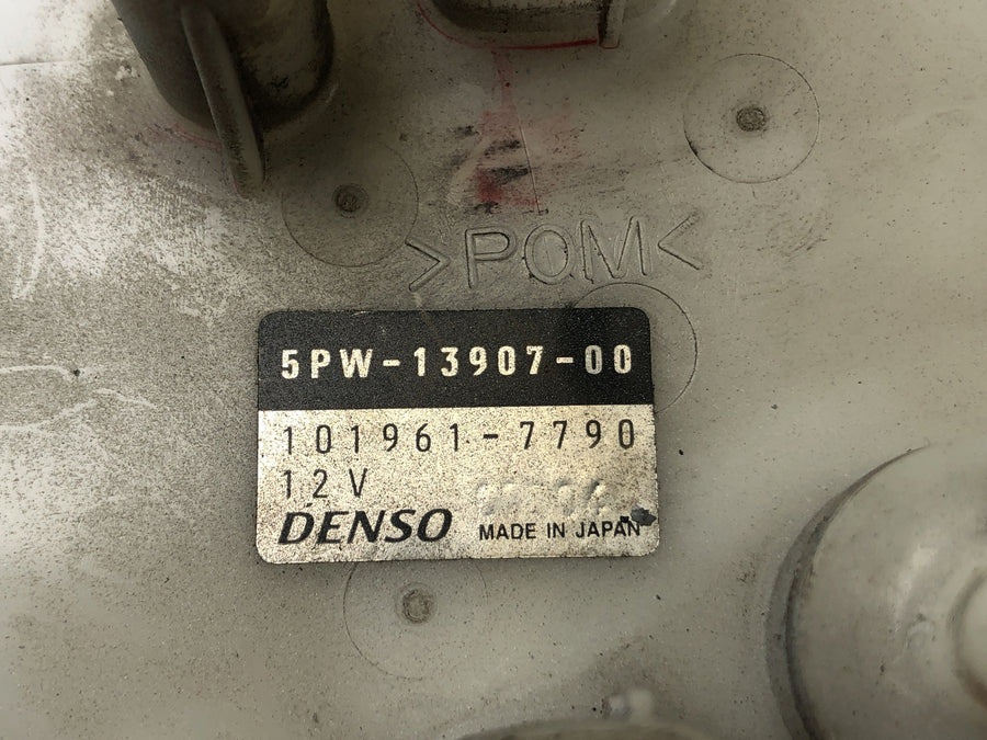 Yamaha YZF R1 RN09 [2003] - Fuel pump petrol pump tank pump